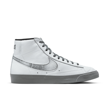 Blazer Mid 77 EMB
